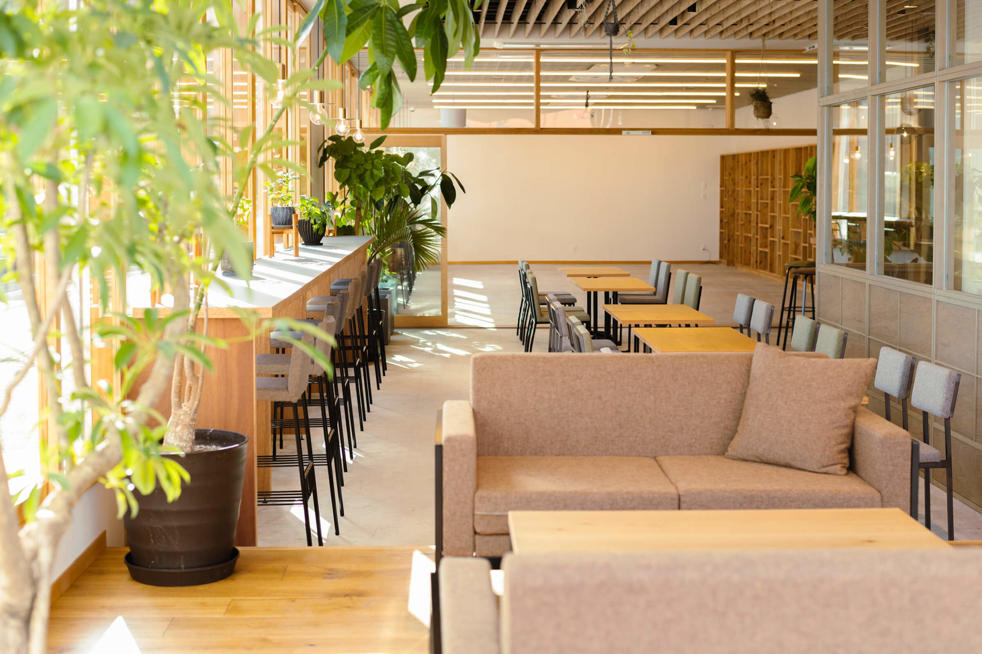 美作オフィス 室内