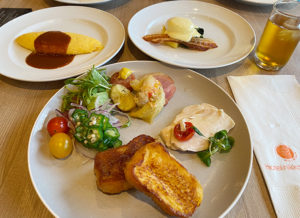 朝食バイキング