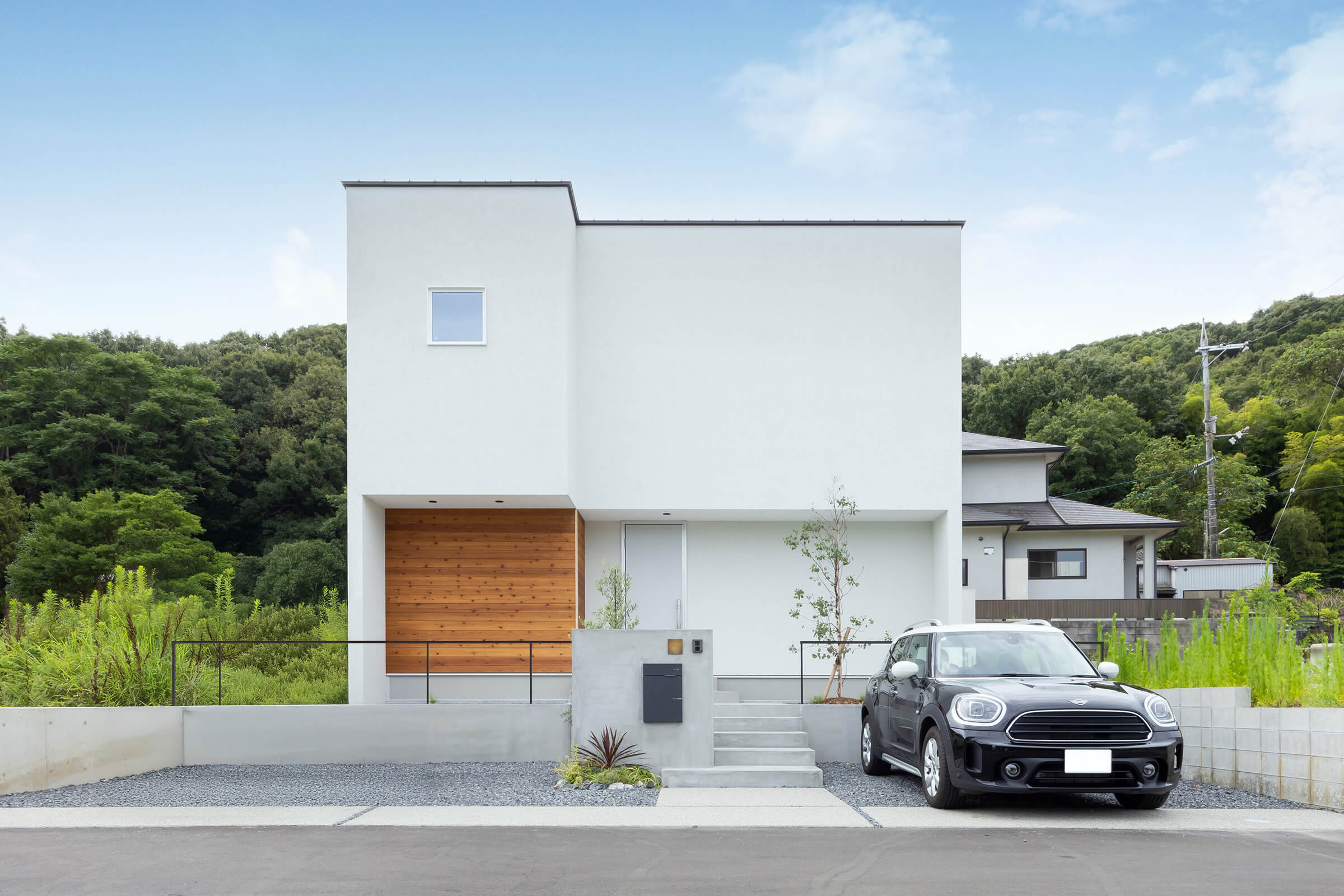 2階リビングと、こもれる小さな居場所のある家