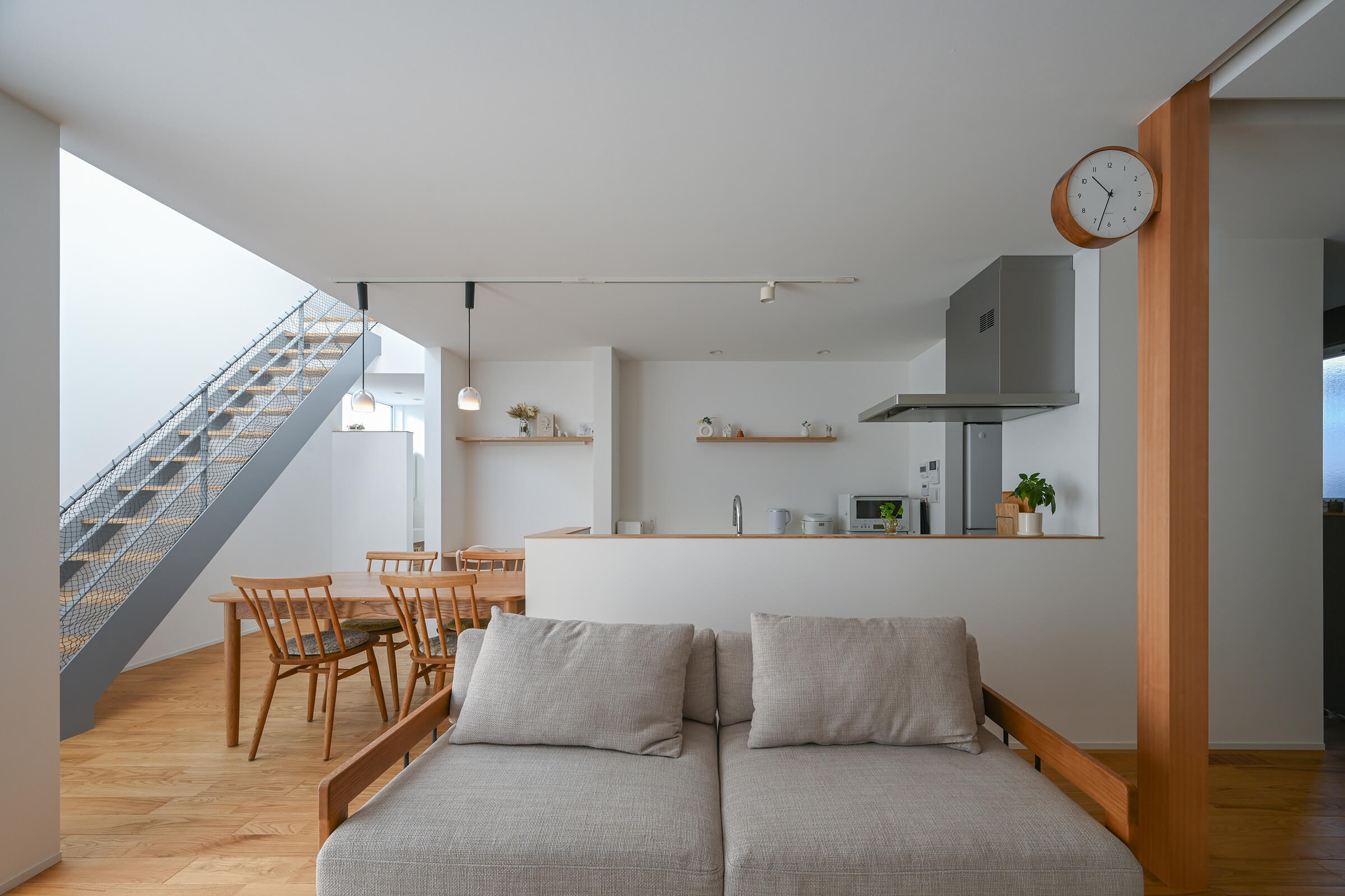 無垢の温かみを感じる家