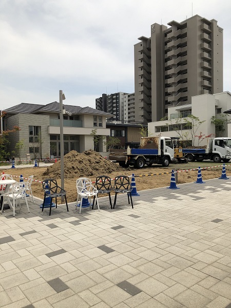 問屋町センターコートの芝生張替！！！ アイチャッチ